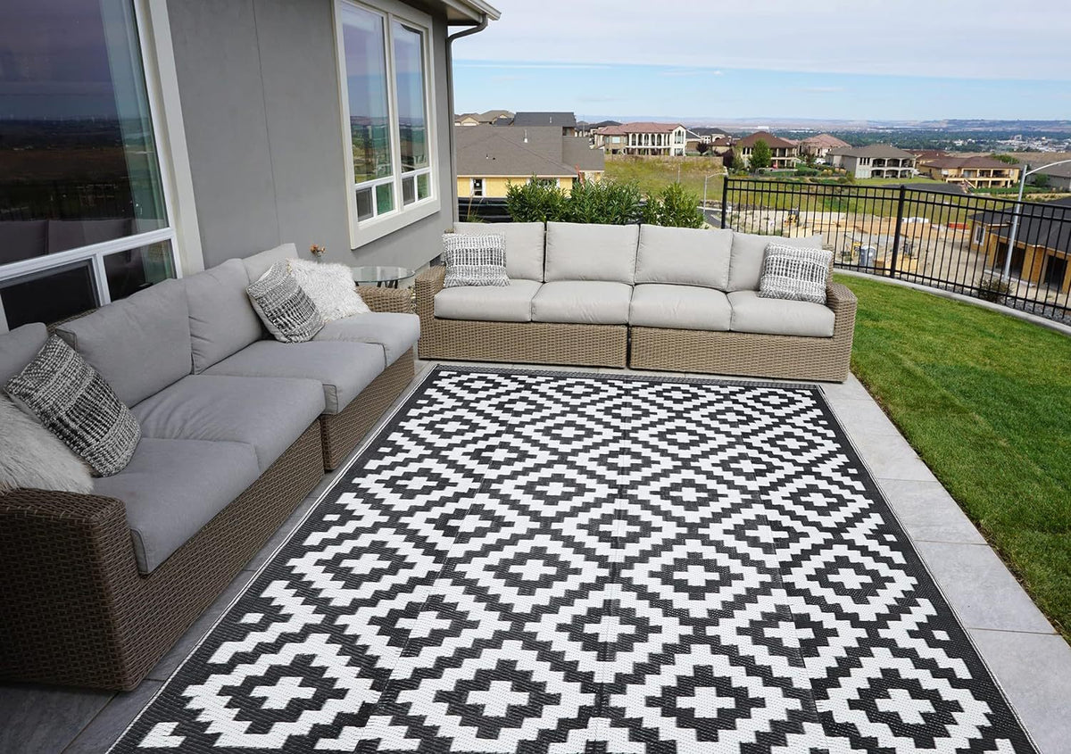 Outdoor carpet mat