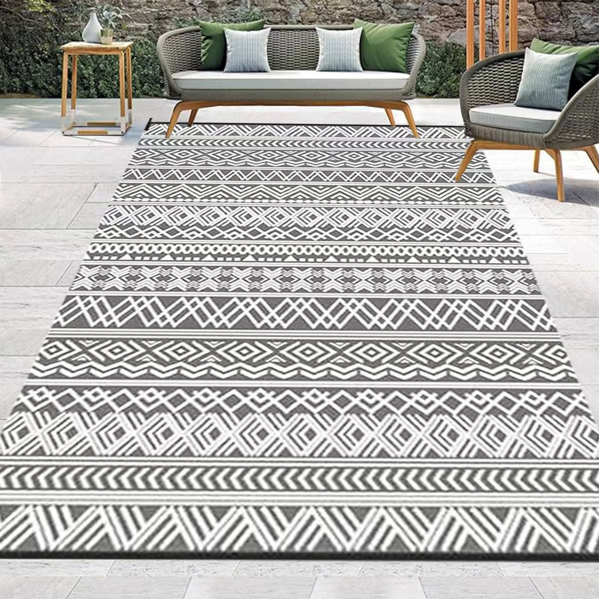 Outdoor carpet mat